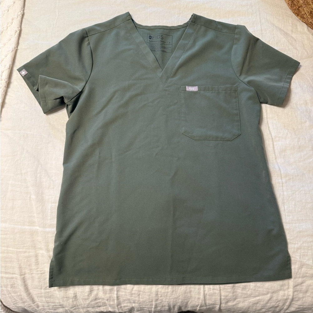 FIGS Women’s Catarina One-Pocket Moss Scrub Top Size Small
